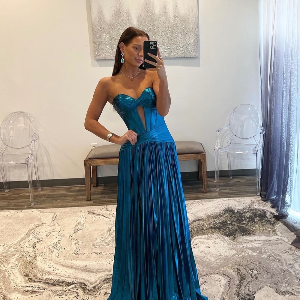 Sherri Hill Blue Metallic Pleated Gown, US 0